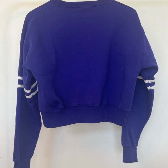 UWO Cropped Sweater - Picture 4 of 4